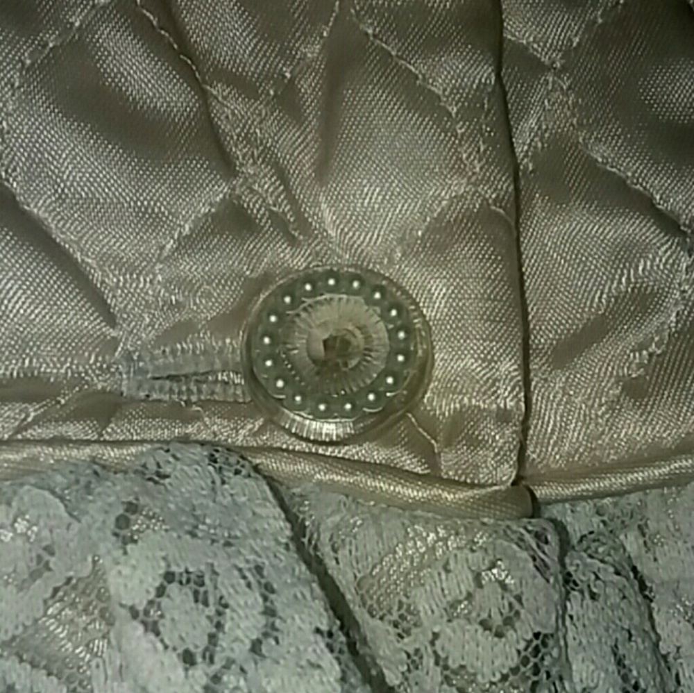 True Vintage Night Robe - Picture 3 of 8